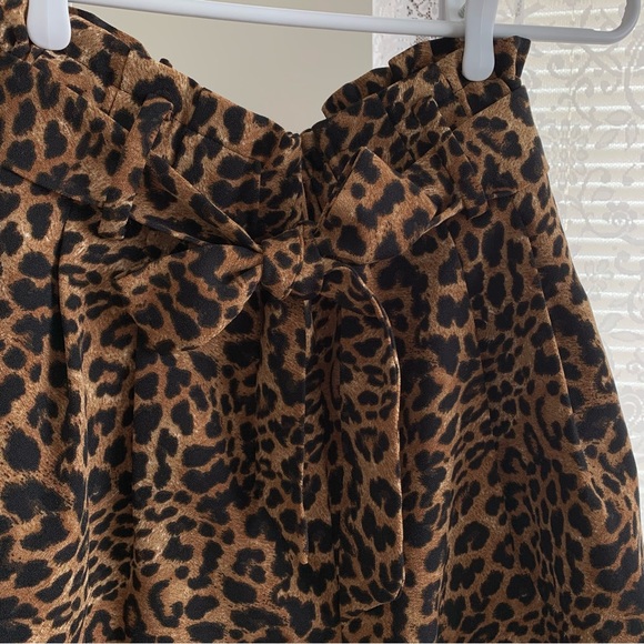 Black Tape_ Leopard Print Paperbag Shorts - Picture 2 of 3